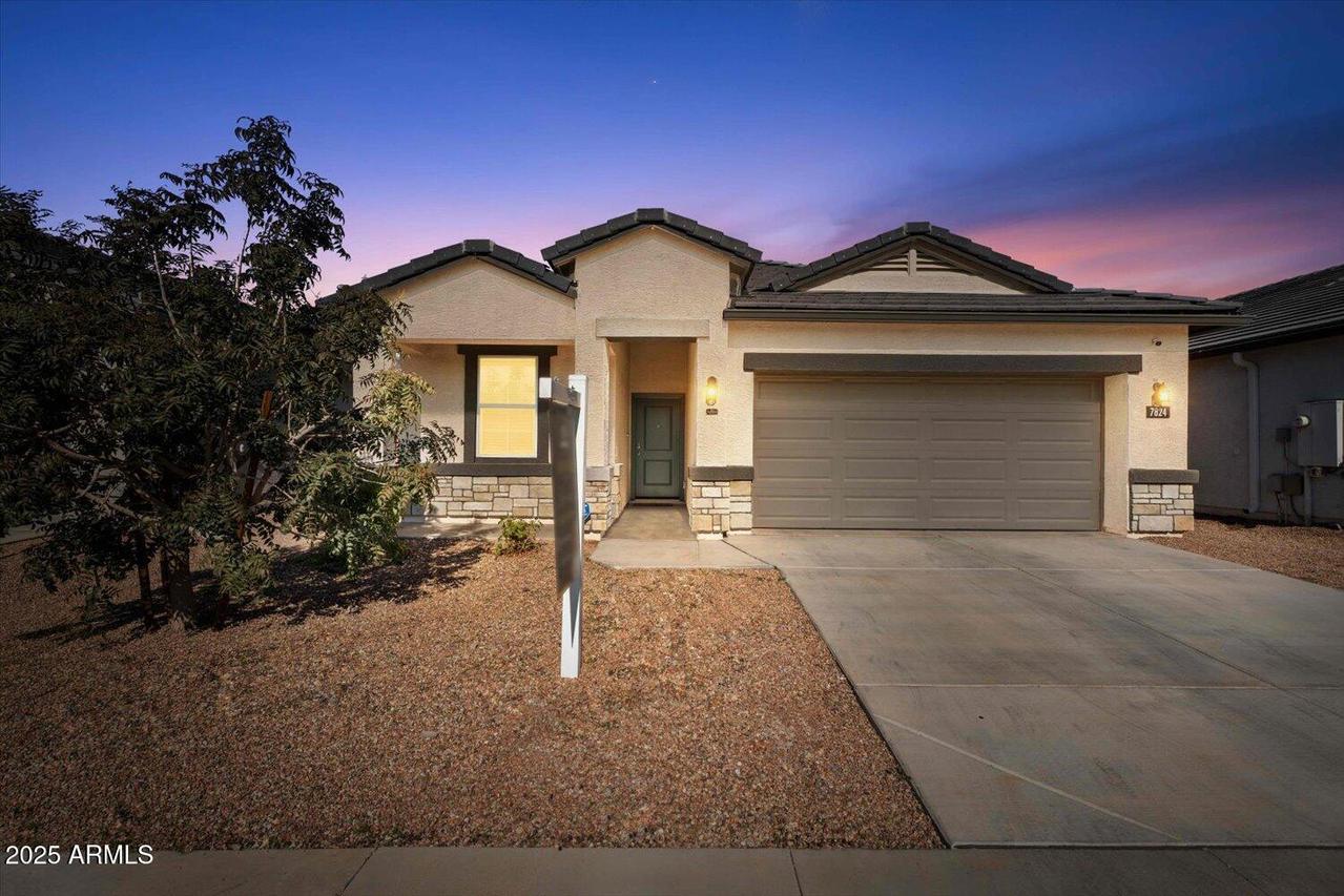 7824 W Payson Rd., Phoenix, AZ 85043