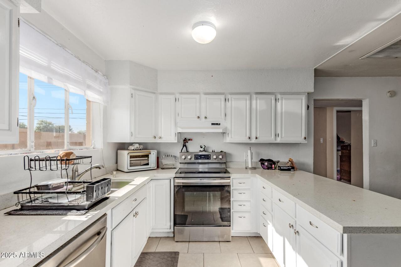 2938 N 50th Dr., Phoenix, AZ 85031