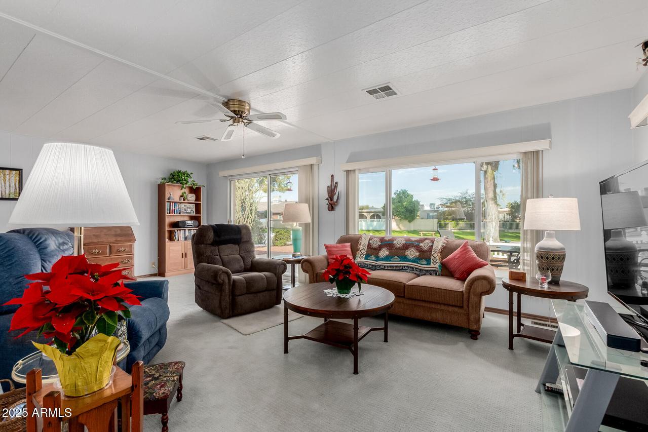 9422 E Lakeside Dr., Sun Lakes, AZ 85248