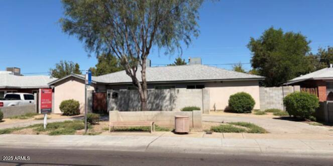1514 W Bethany Home Rd., Phoenix, AZ 85015