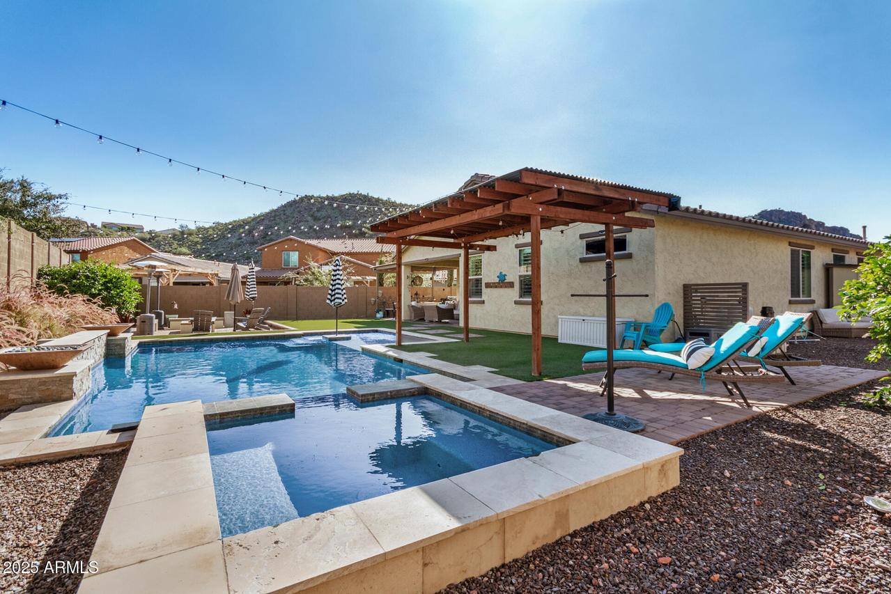 10328 W Alyssa Ln., Peoria, AZ 85383