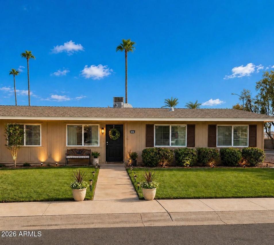 11019 W Santa Fe Dr., Sun City, AZ 85351