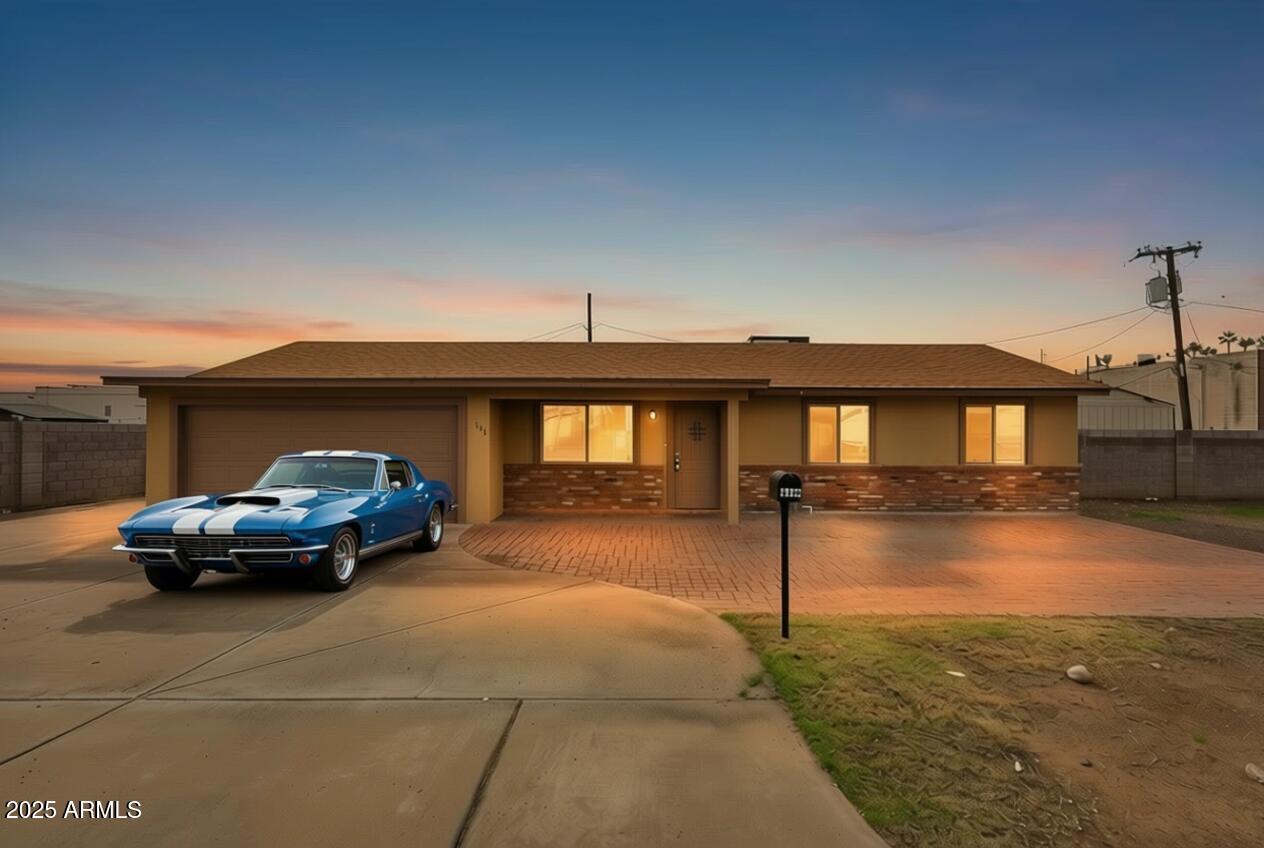 2125 E Sweetwater Ave., Phoenix, AZ 85022