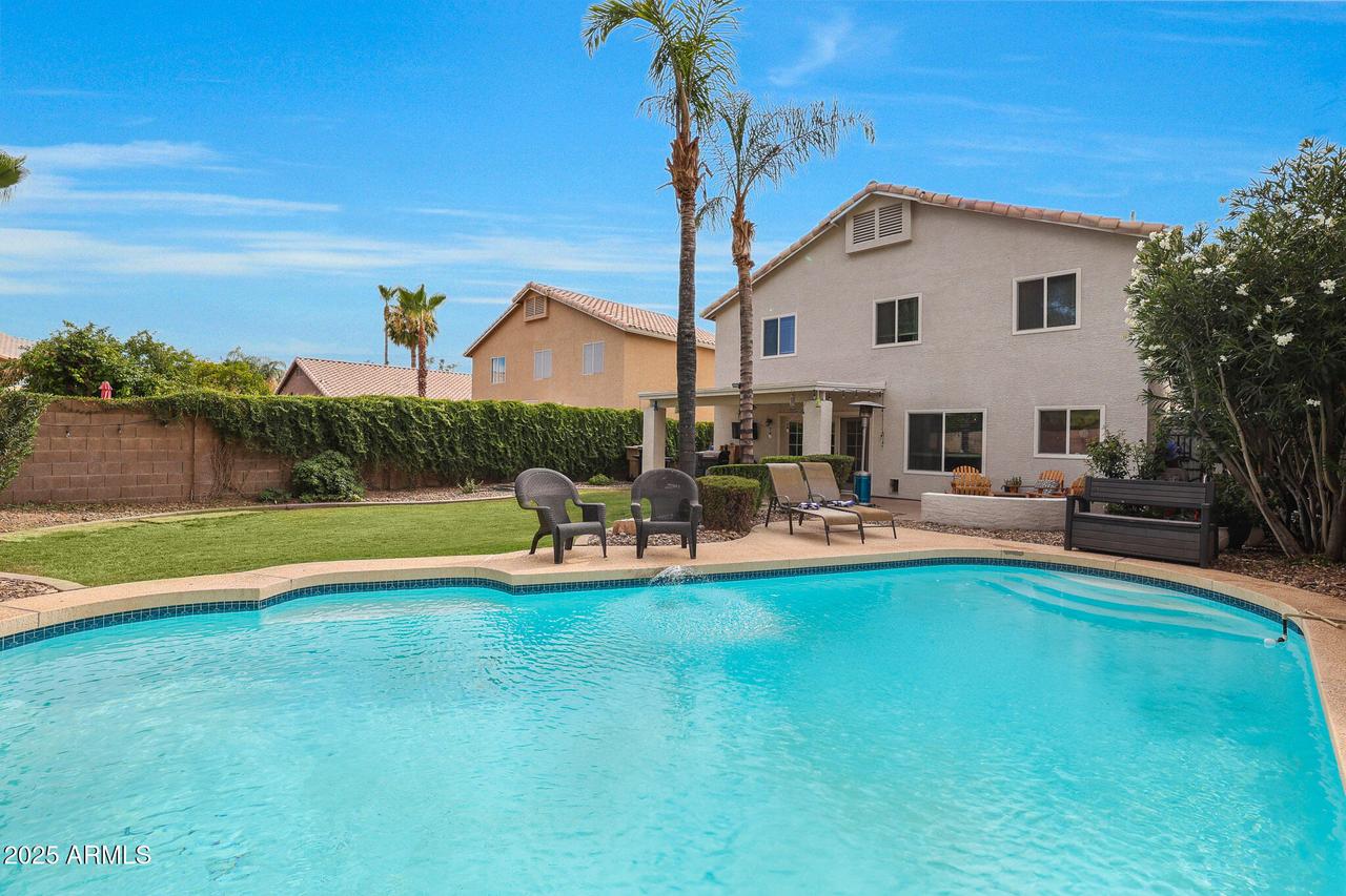 15809 N 11th Ave., Phoenix, AZ 85023