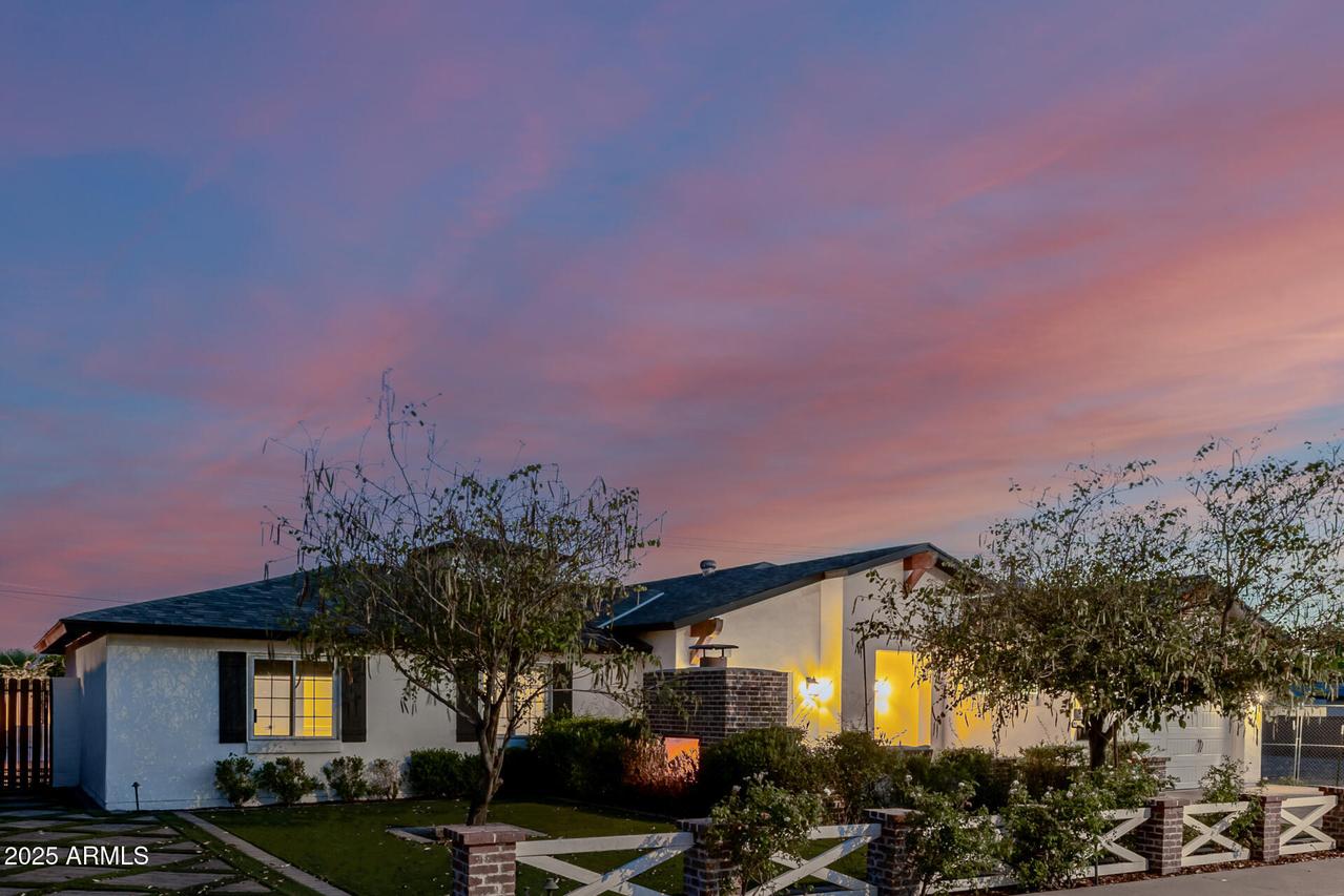 4021 E Glenrosa Ave., Phoenix, AZ 85018