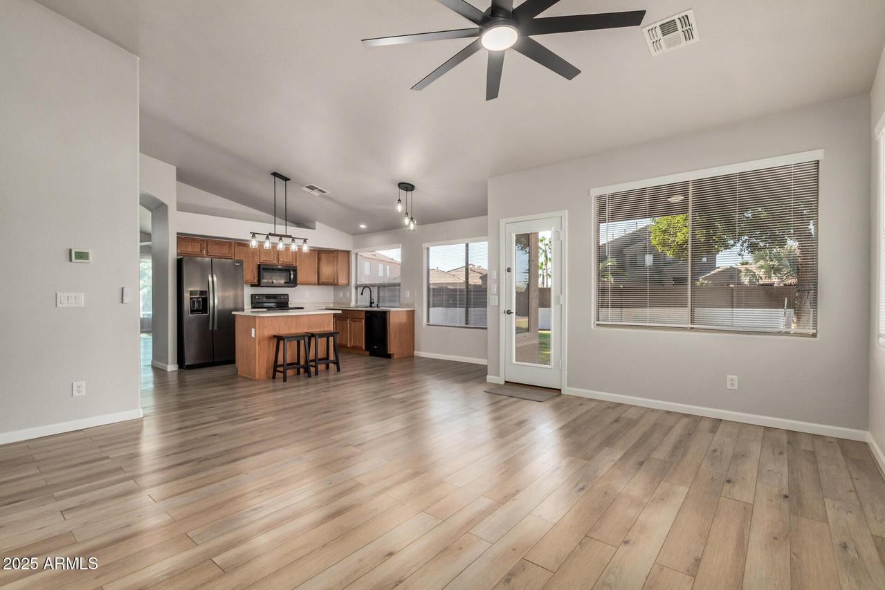 42652 W Bunker Dr., Maricopa, AZ 85138