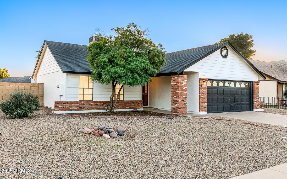 1519 W Mission Dr., Chandler, AZ 85224