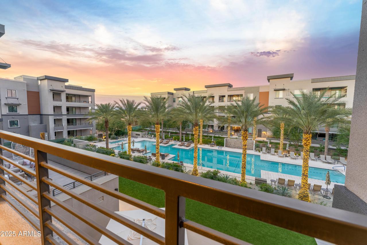5250 E Deer Valley Dr. #304, Phoenix, AZ 85054