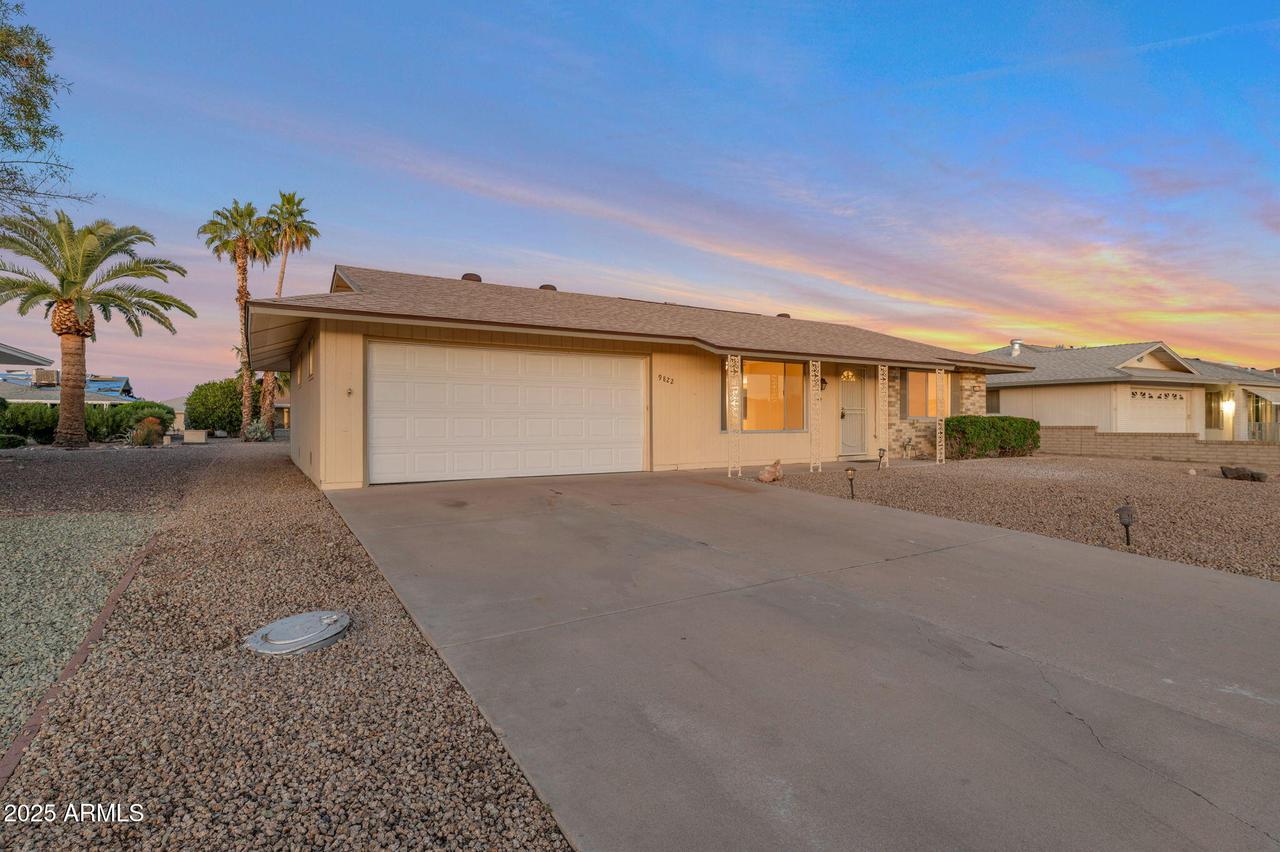 9822 W Silverbell Dr., Sun City, AZ 85351