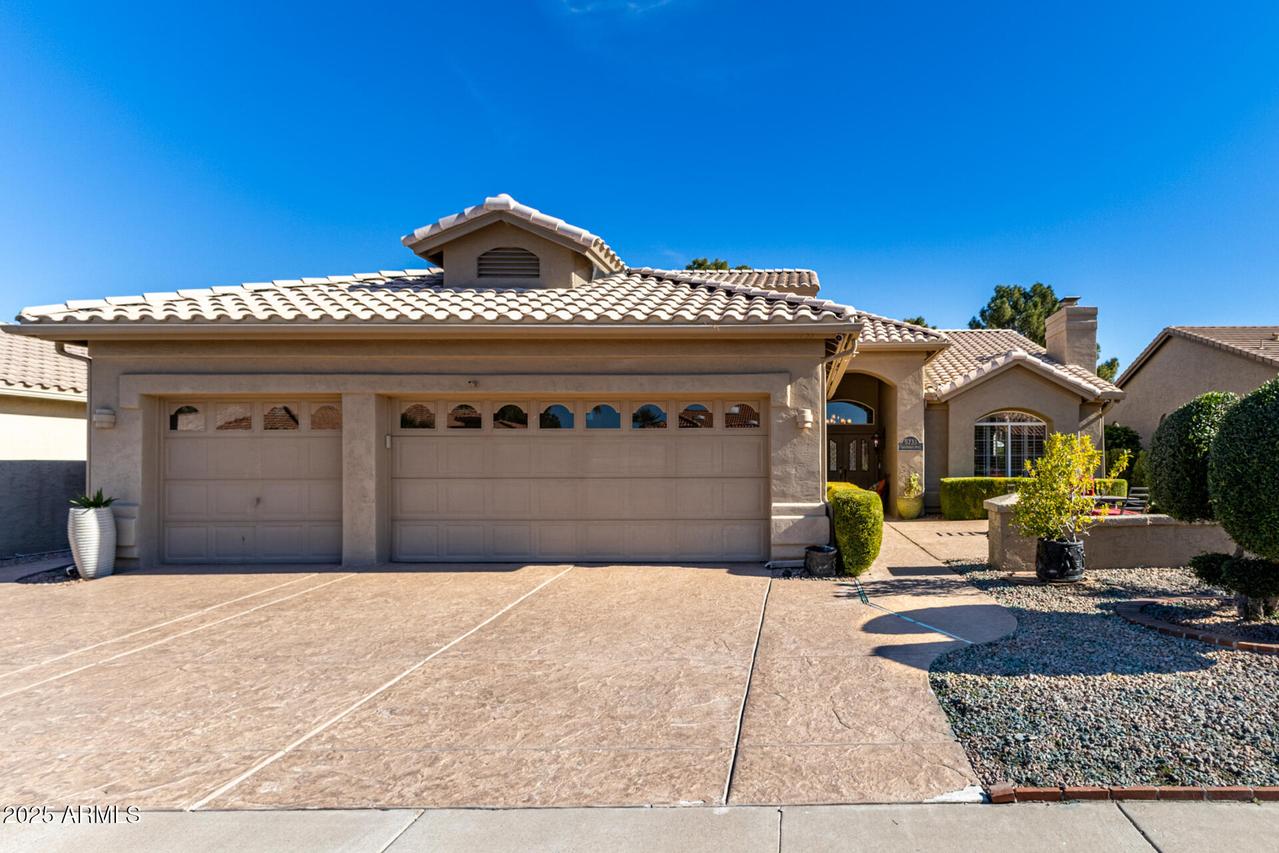 5733 S Amberwood Dr., Chandler, AZ 85248