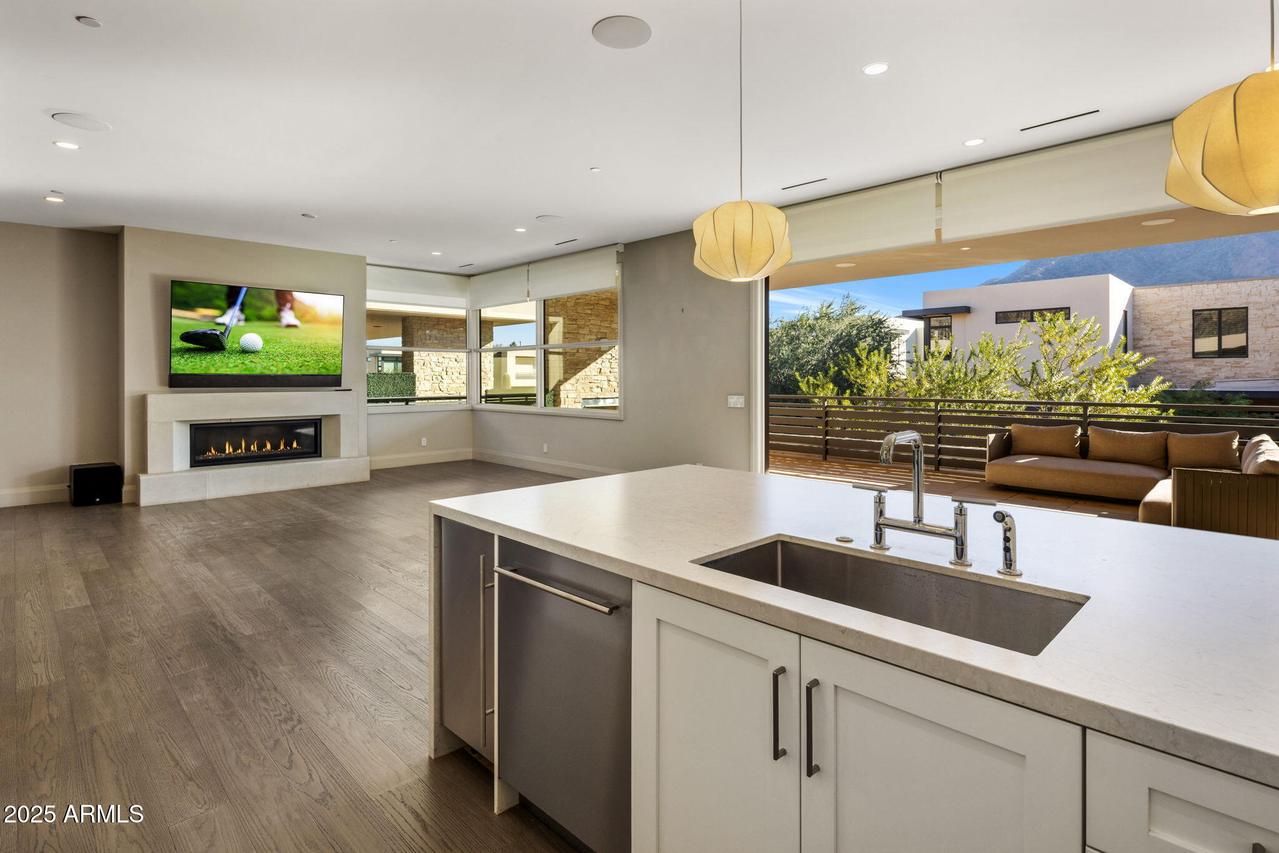 5541 E Stella Ln., Paradise Valley, AZ 85253