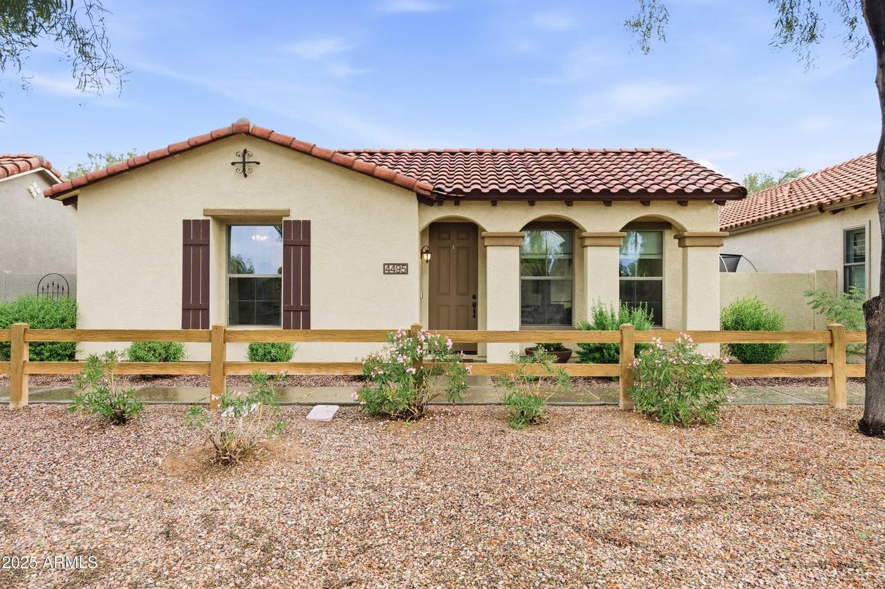 4495 E Woodside Way, Gilbert, AZ 85297