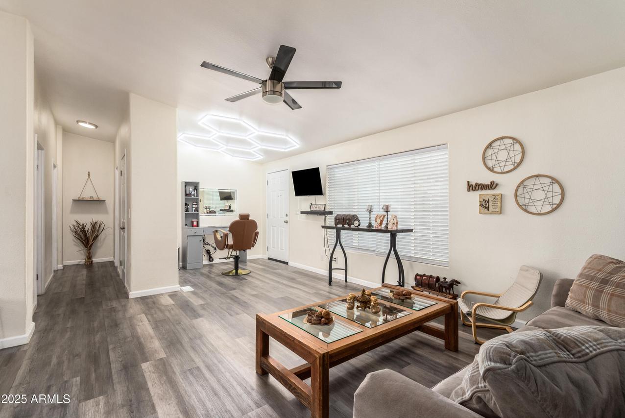 8601 N 103rd Ave. #210, Peoria, AZ 85345