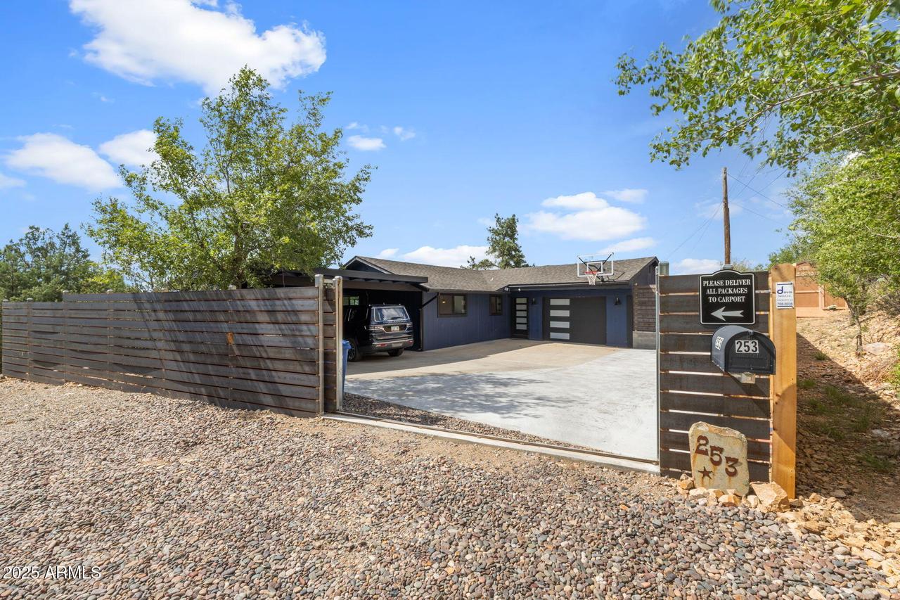 253 S Willow St., Prescott, AZ 86303