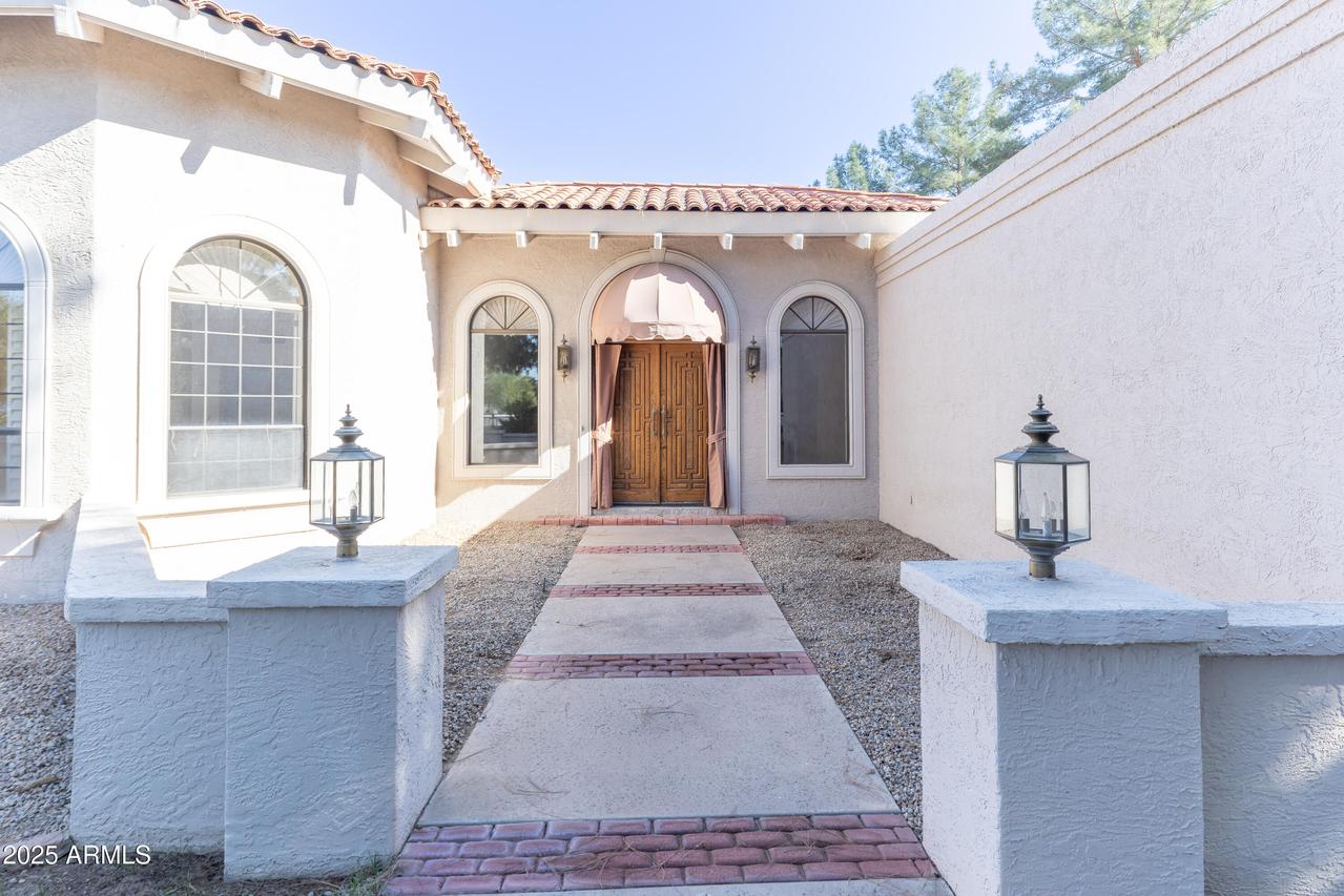 8815 N Invergordon Rd., Paradise Valley, AZ 85253