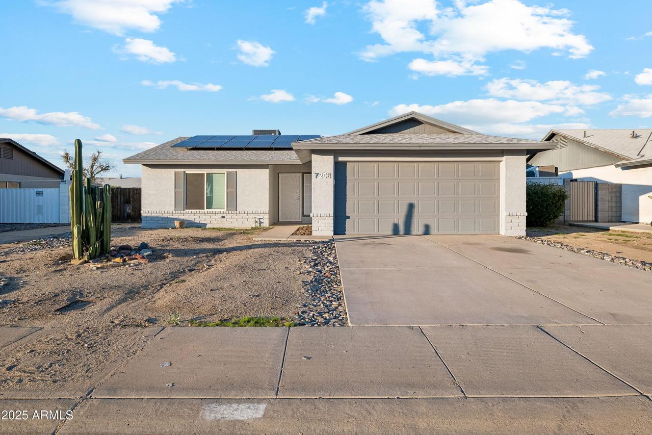 7208 W Medlock Dr., Glendale, AZ 85303
