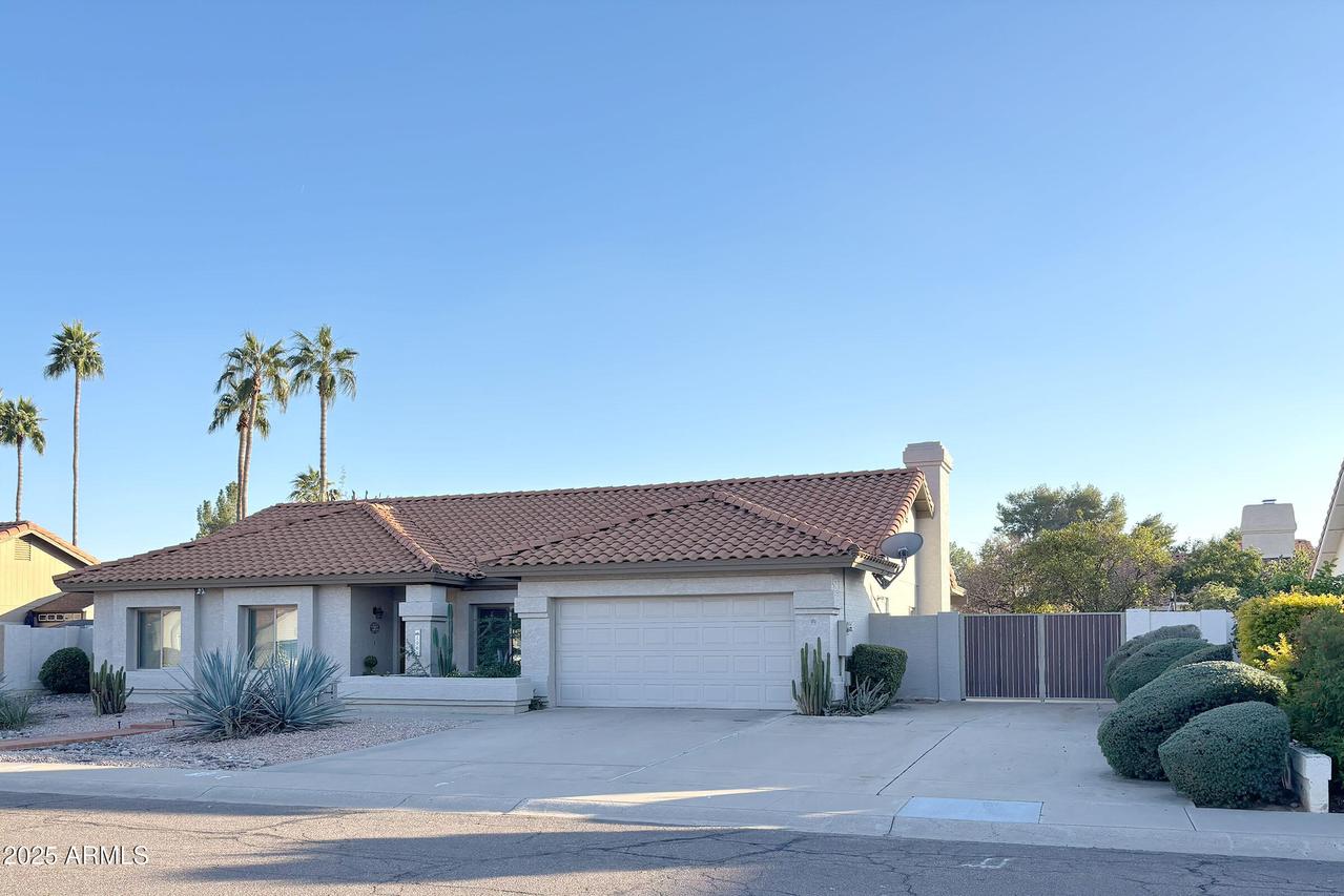 1007 E Secretariat Dr., Tempe, AZ 85284