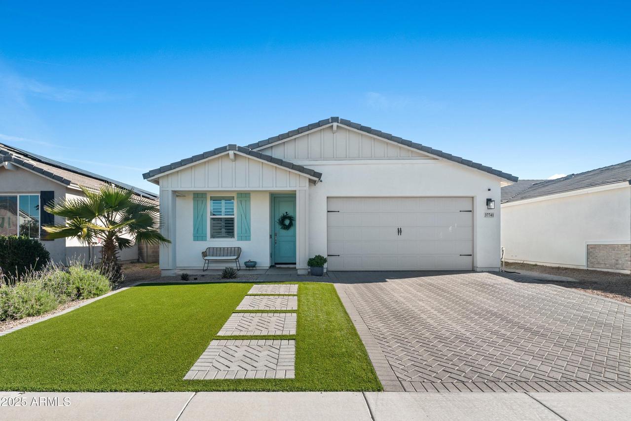 37741 N Bentgrass Rd., San Tan Valley, AZ 85140