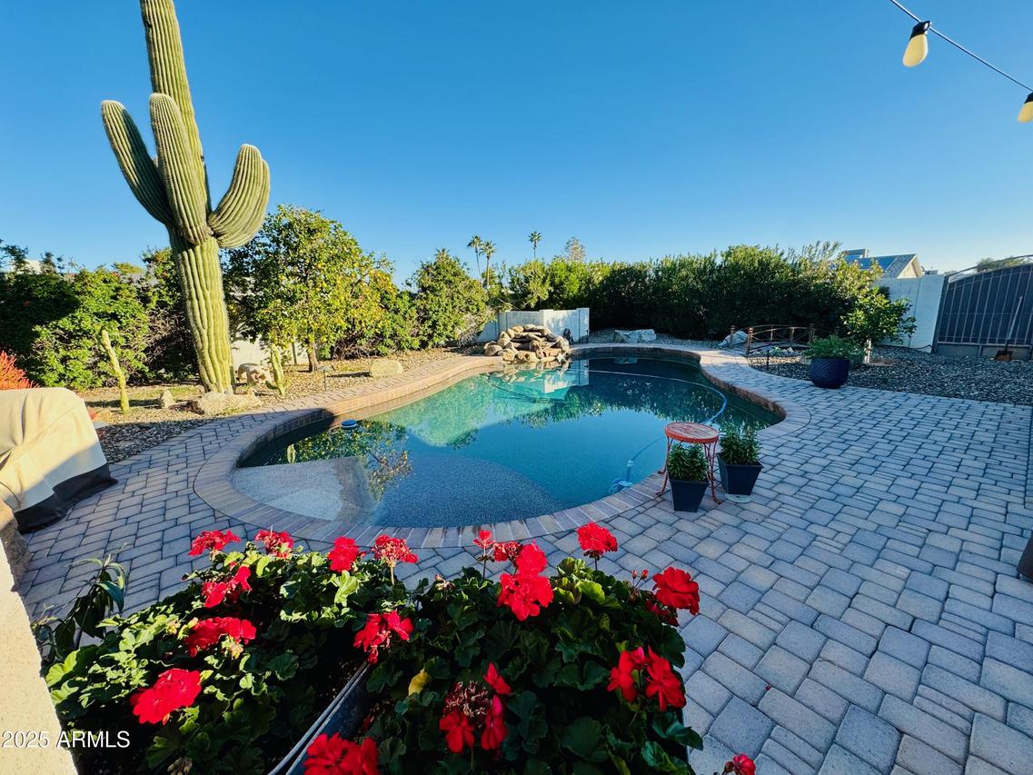 3470 E Paradise Dr., Phoenix, AZ 85028