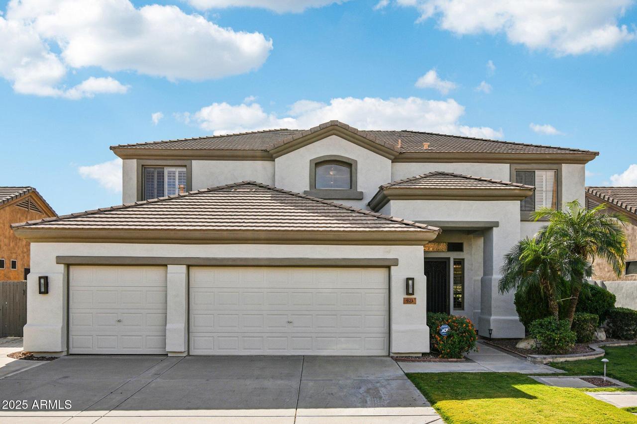 923 W Windsong Dr., Phoenix, AZ 85045