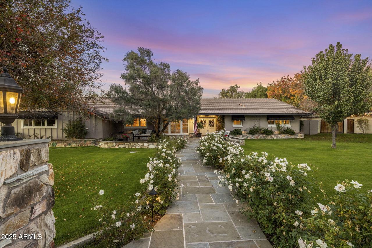 516 W Lawrence Rd., Phoenix, AZ 85013