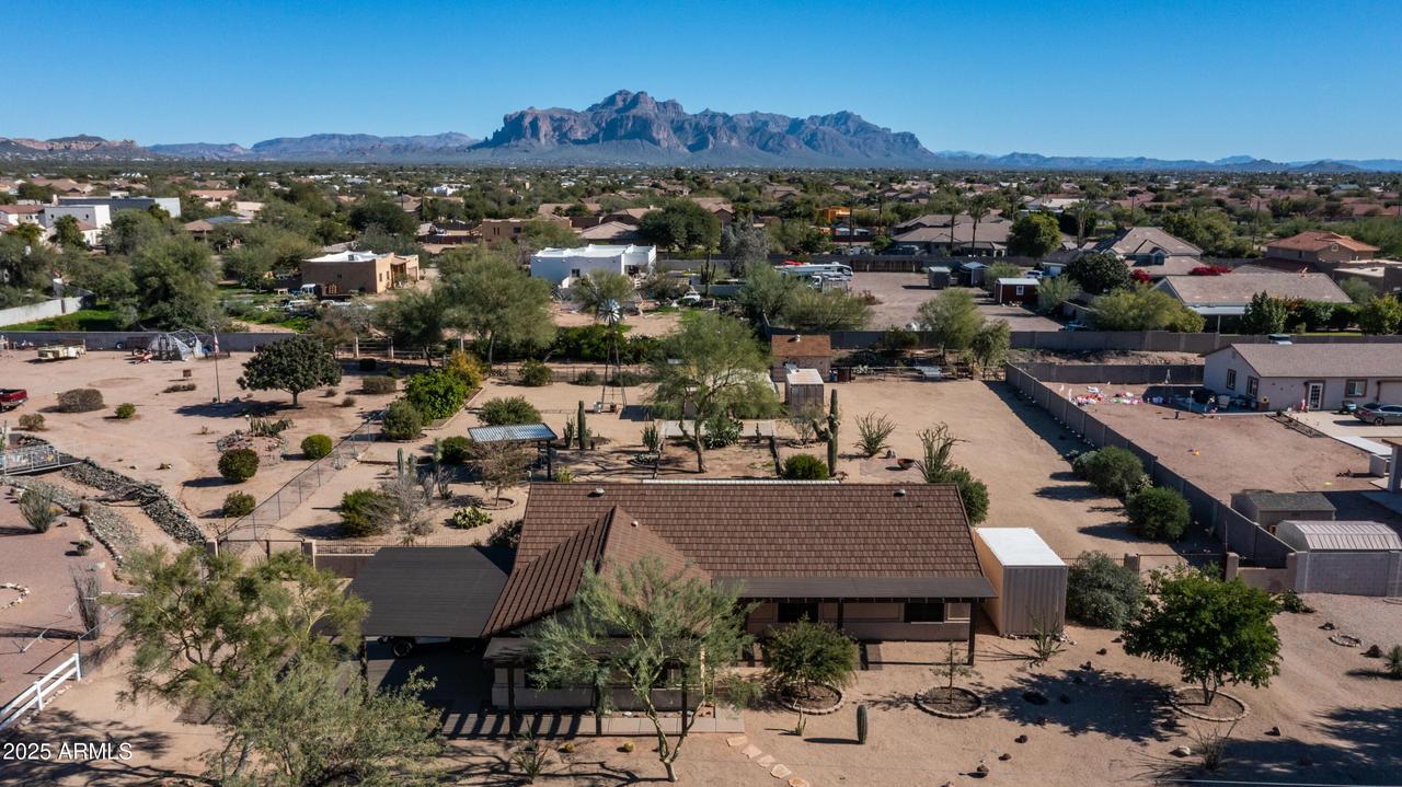 833 N 110th St., Mesa, AZ 85207