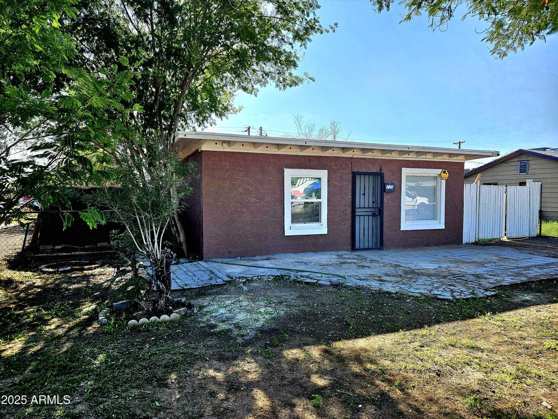 725 W Southgate Ave., Phoenix, AZ 85041