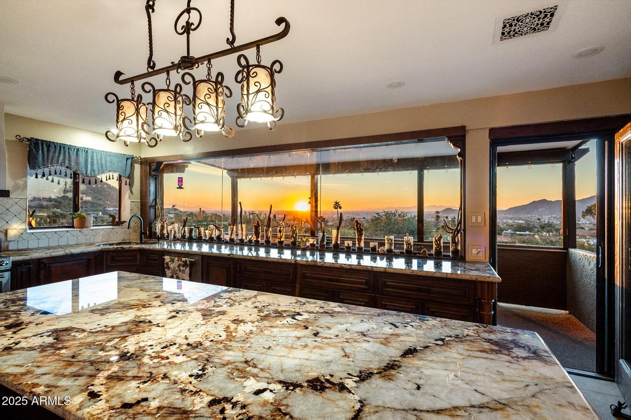 9614 N 19th St., Phoenix, AZ 85020