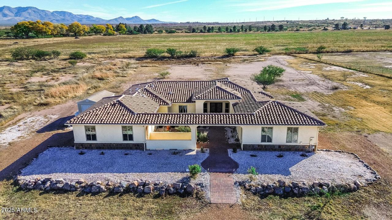 10185 S Bailando Rio, Hereford, AZ 85615