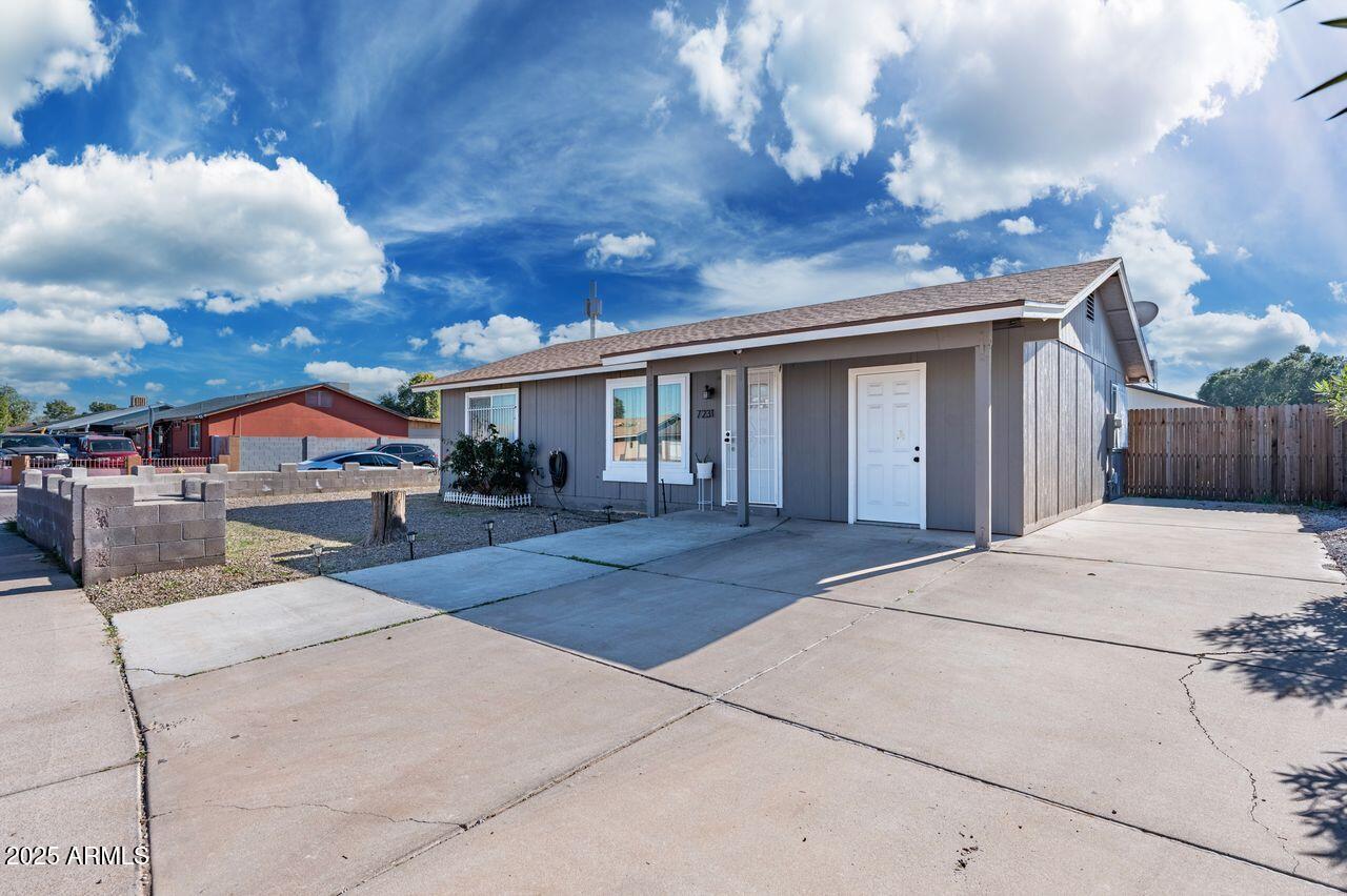 7231 W Flower St., Phoenix, AZ 85033