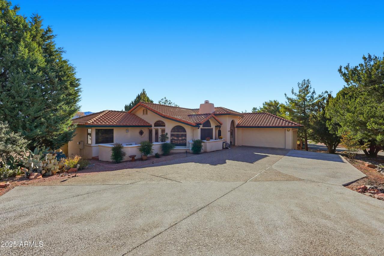 15 Drum Beat Cir., Sedona, AZ 86336