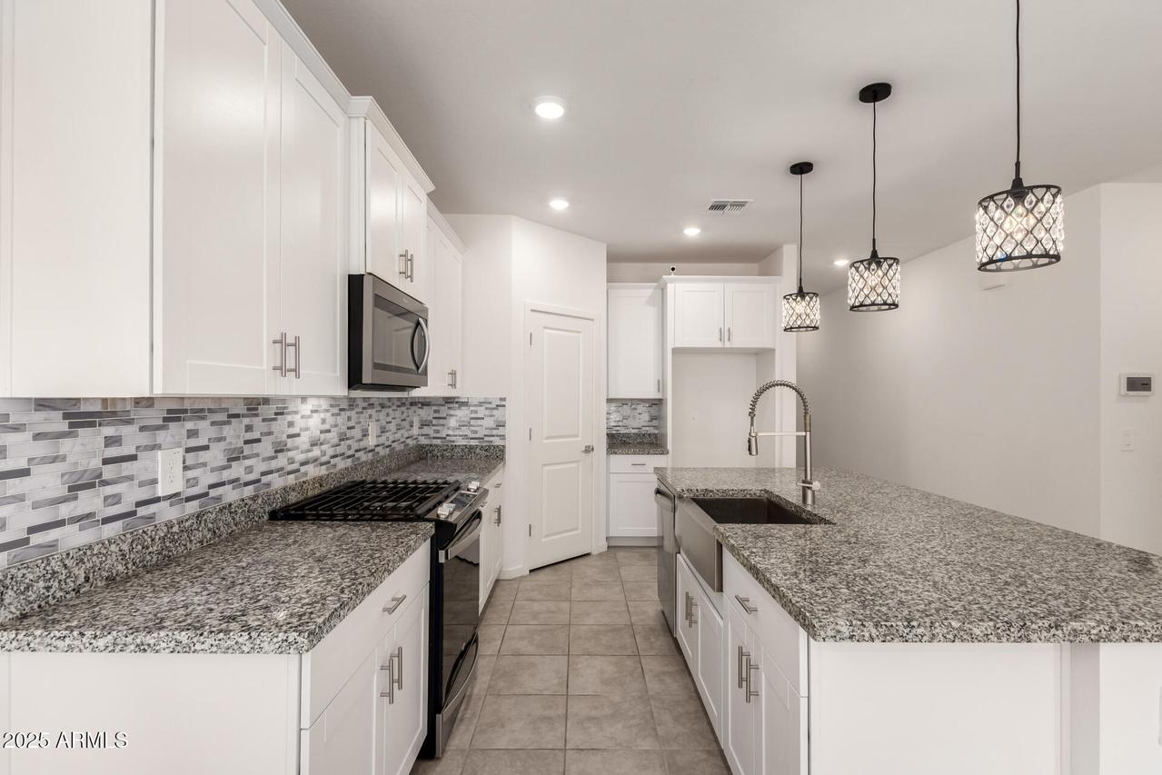 8937 W Albeniz Pl., Tolleson, AZ 85353