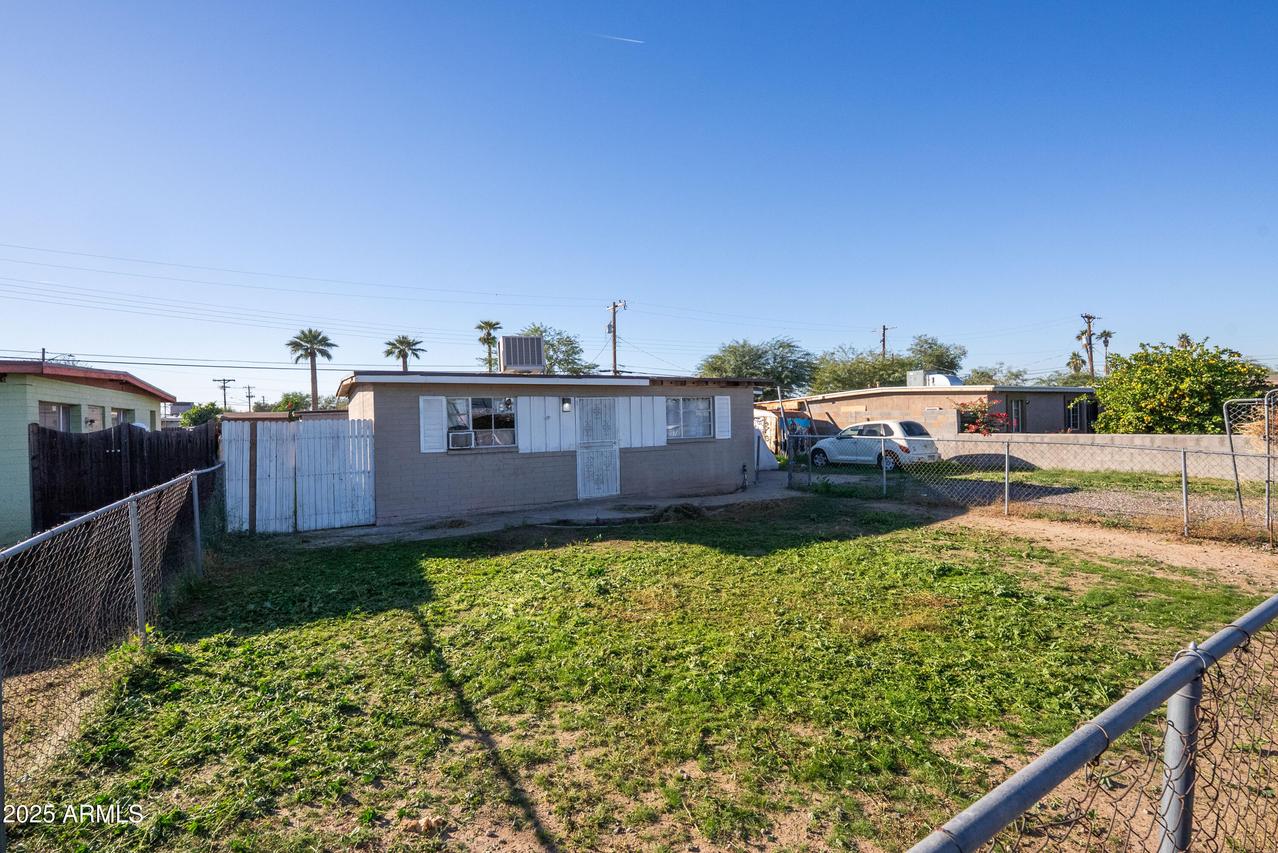 4007 W Holly St., Phoenix, AZ 85009