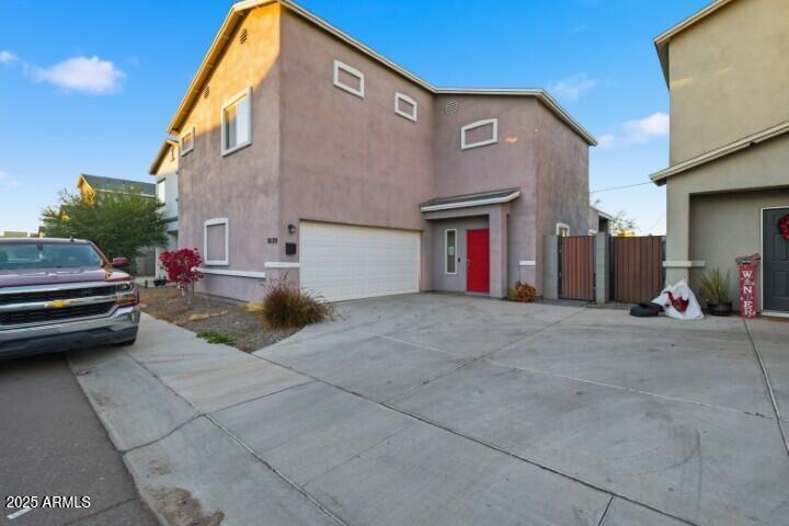 1030 E Odeum Ln., Phoenix, AZ 85040