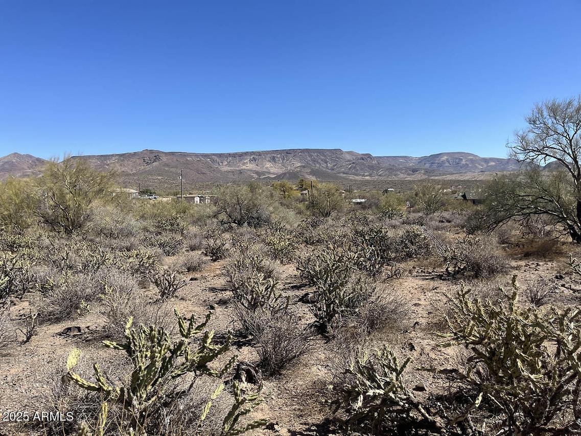 49625 N 15th Ave., New River, AZ 85087