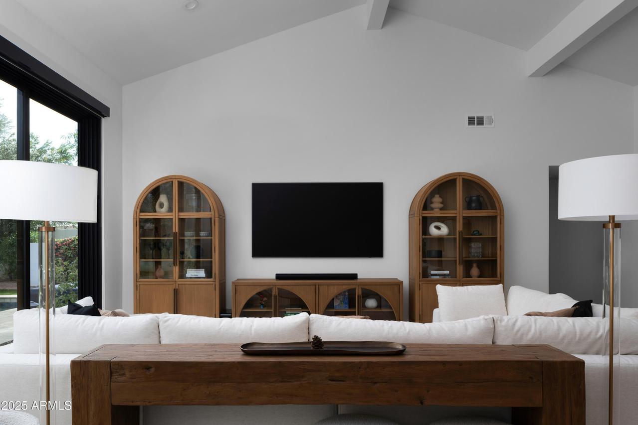 9049 N 81st St., Scottsdale, AZ 85258