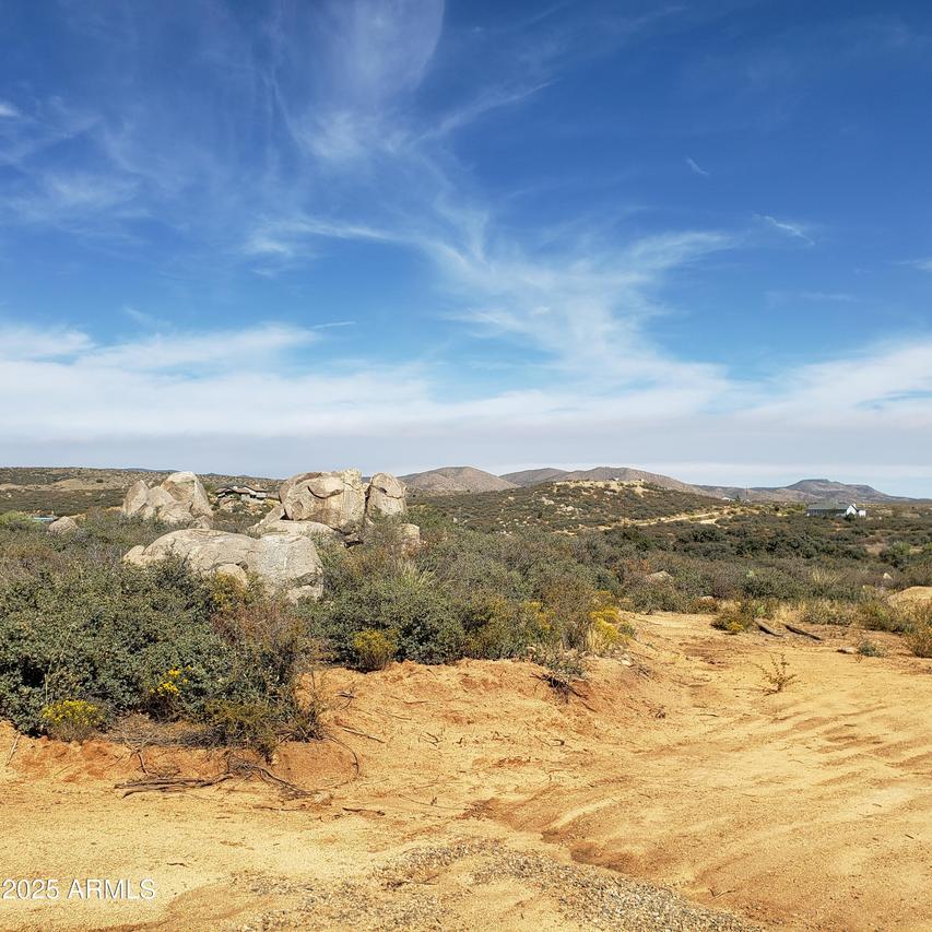 E Cardinal Way, Dewey, AZ 86327