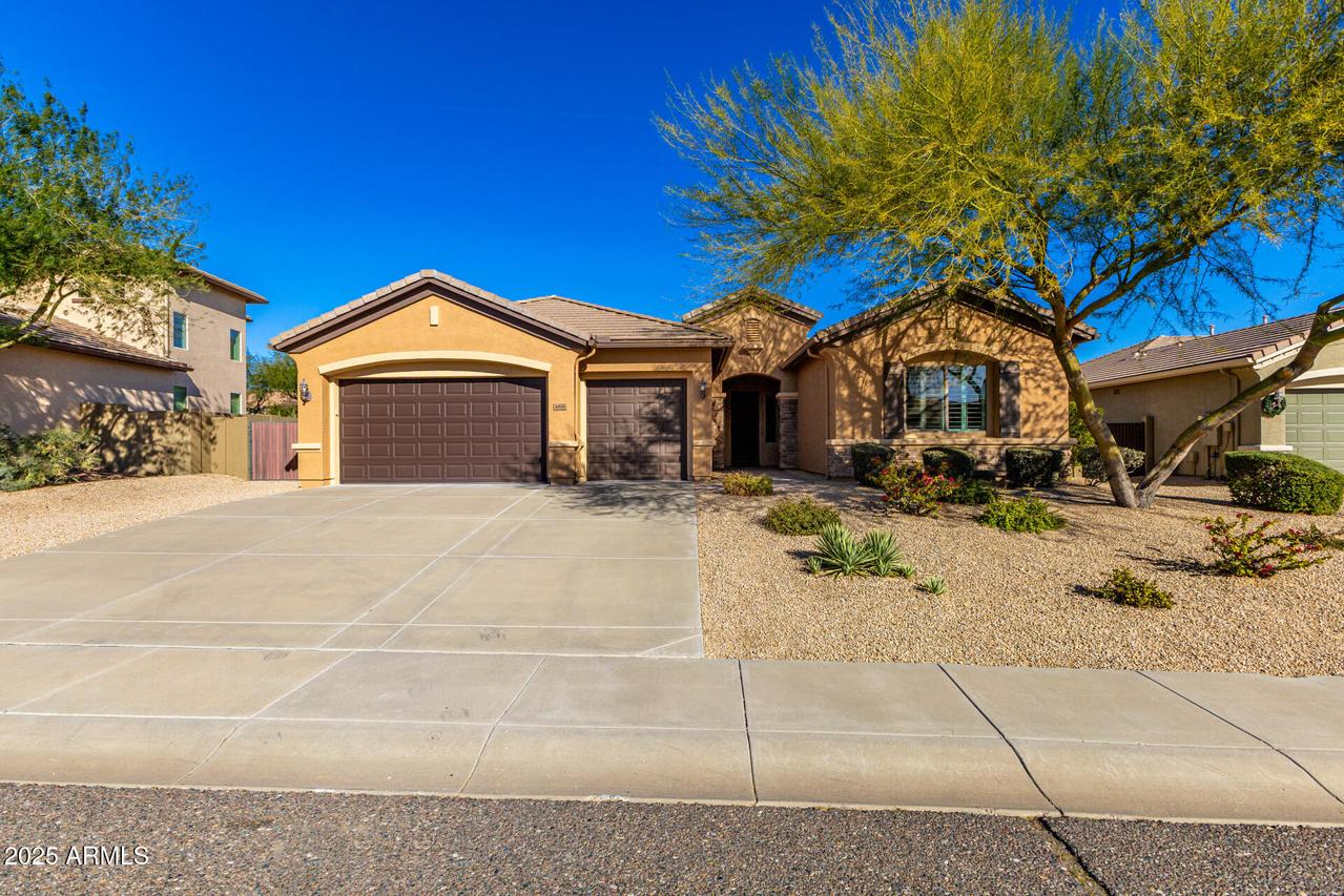 4816 W Barko Ln., New River, AZ 85087