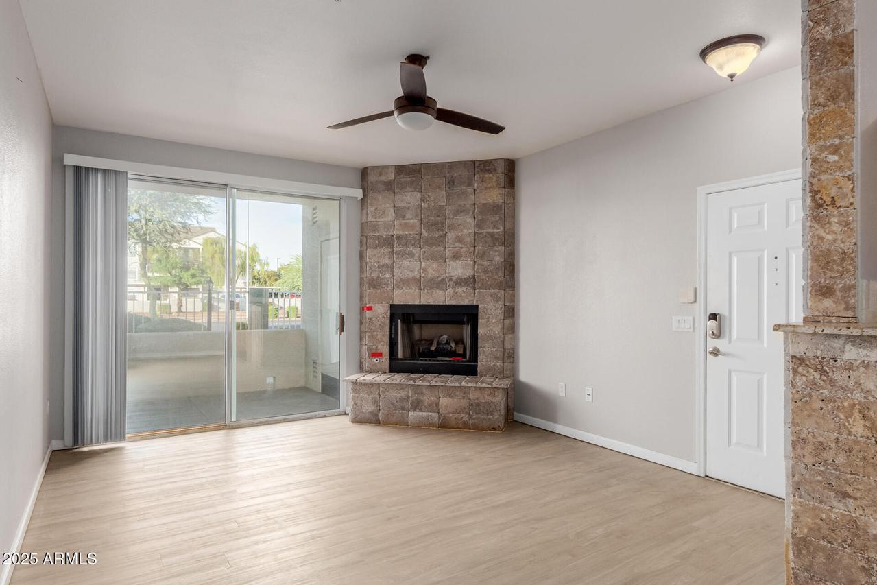 2929 W Yorkshire Dr. #1010, Phoenix, AZ 85027