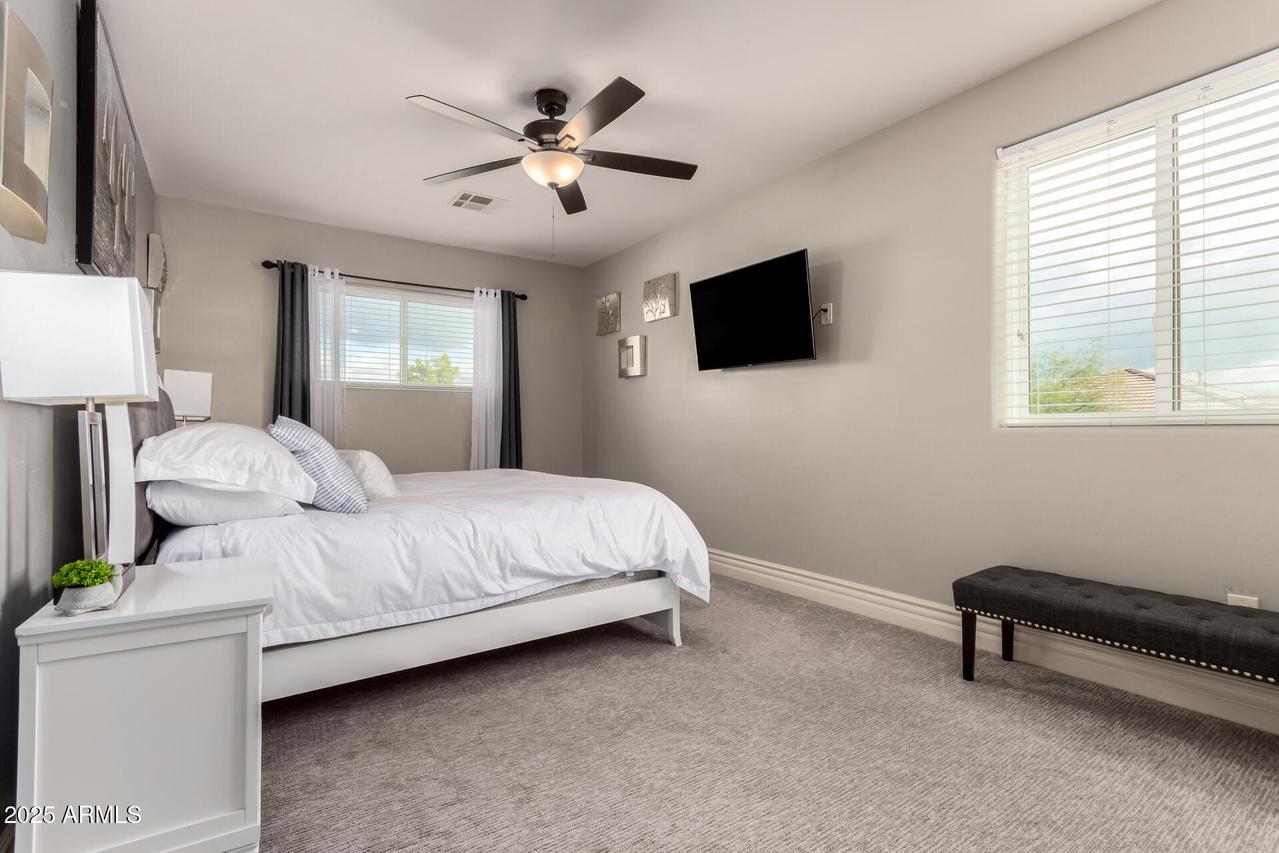 5322 W Whispering Wind Dr., Glendale, AZ 85310