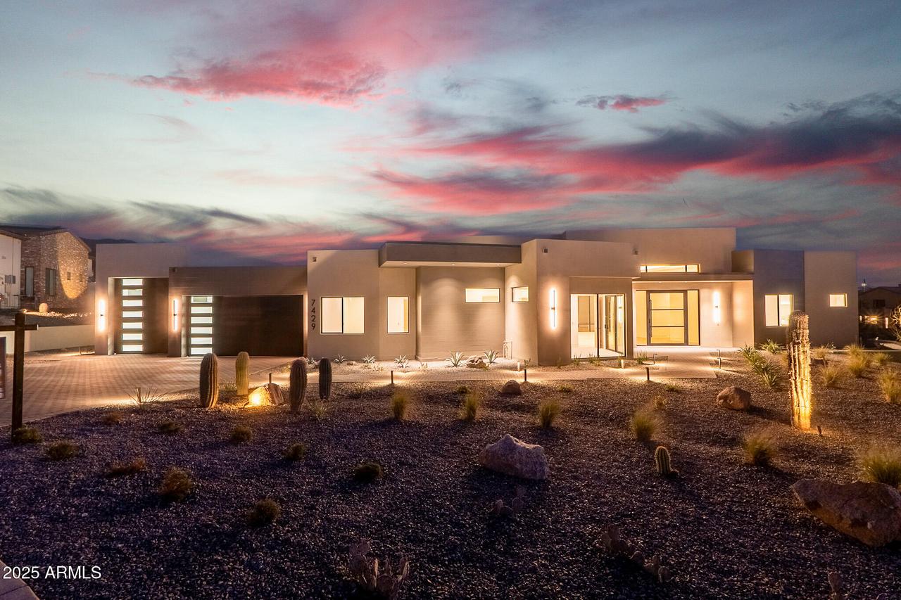 7429 E Forest Trail Cir., Mesa, AZ 85207