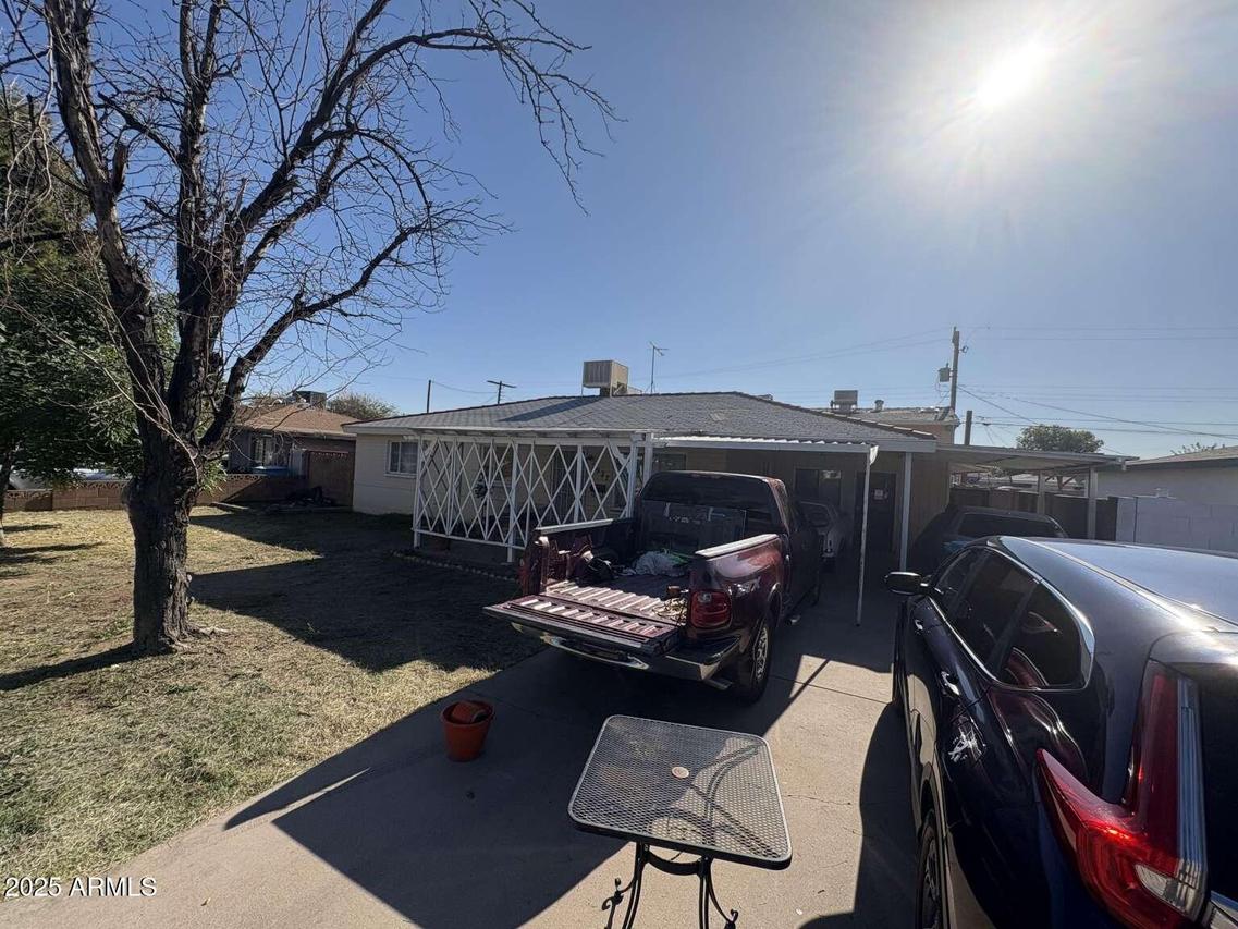 2927 W San Miguel Ave., Phoenix, AZ 85017