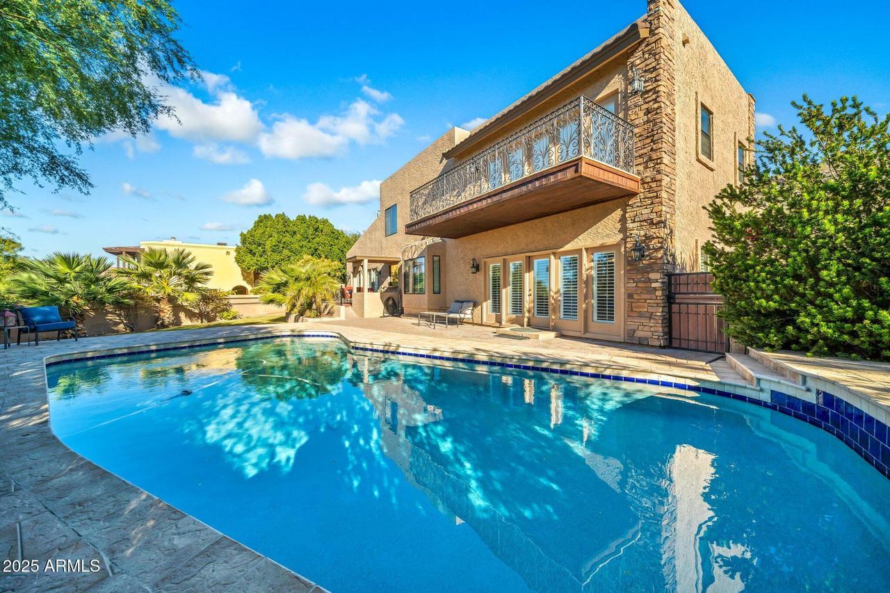 1139 E Coral Gables Dr., Phoenix, AZ 85022