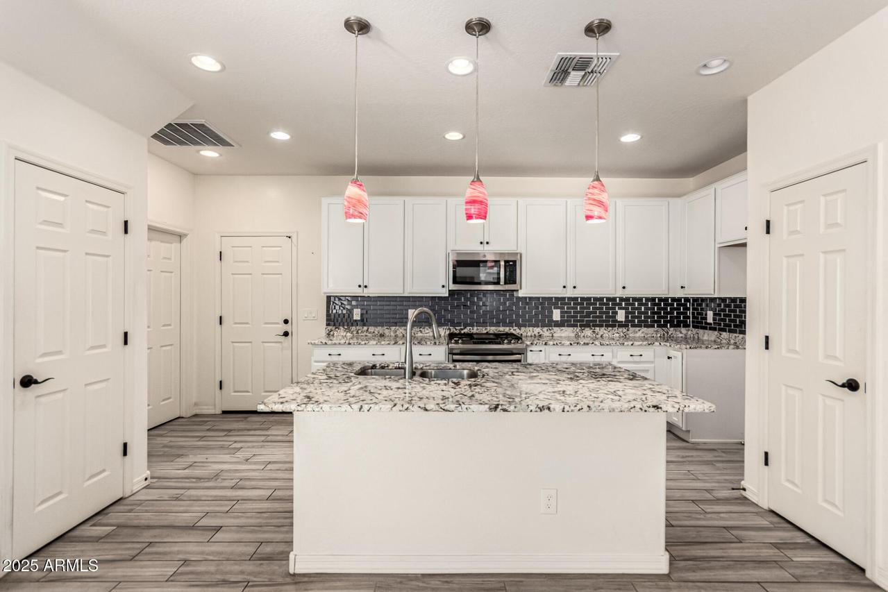 1712 S 82nd Pl., Mesa, AZ 85209