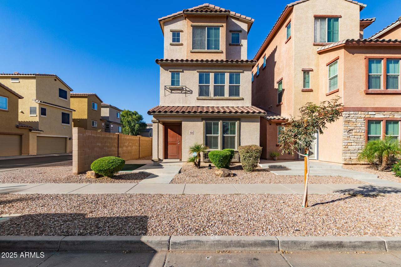 1940 N 77th Dr., Phoenix, AZ 85035