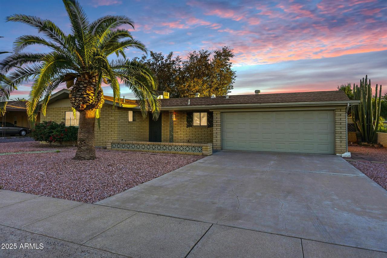 5843 E Dodge St., Mesa, AZ 85205
