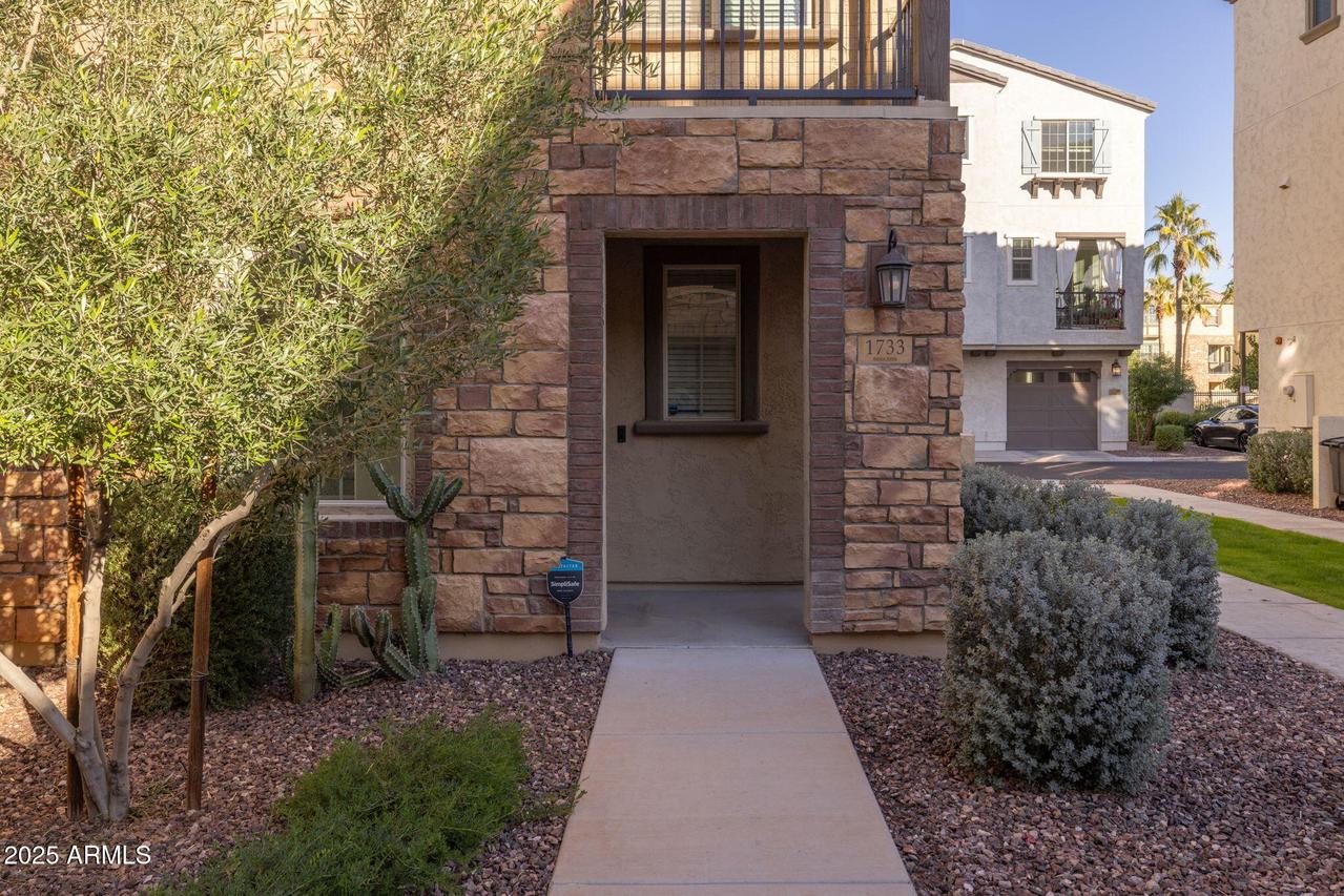 1733 E Bridgeport Pkwy., Gilbert, AZ 85295