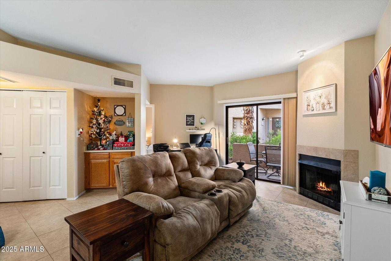 10301 N 70th St. #106, Paradise Valley, AZ 85253