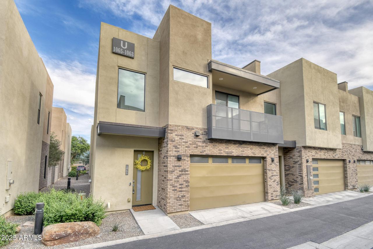 901 S Smith Rd. #1065, Tempe, AZ 85281