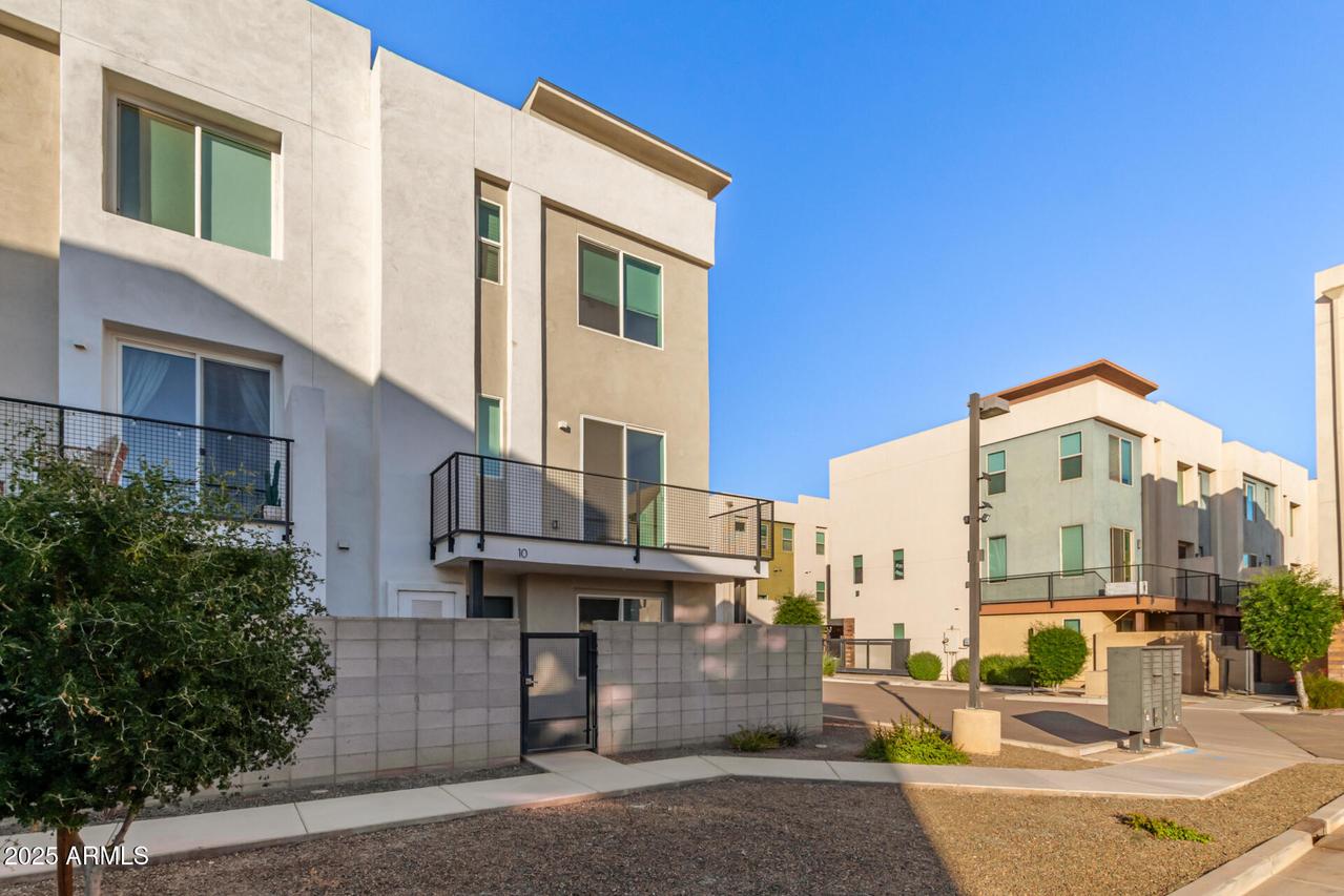 825 N 9th Ave. #10, Phoenix, AZ 85007